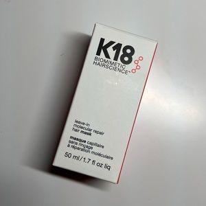 K18 Biomimetic Hairscience
Leave-In Molecular Repair Hair Mask